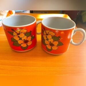 Vintage Hawaiian mugs